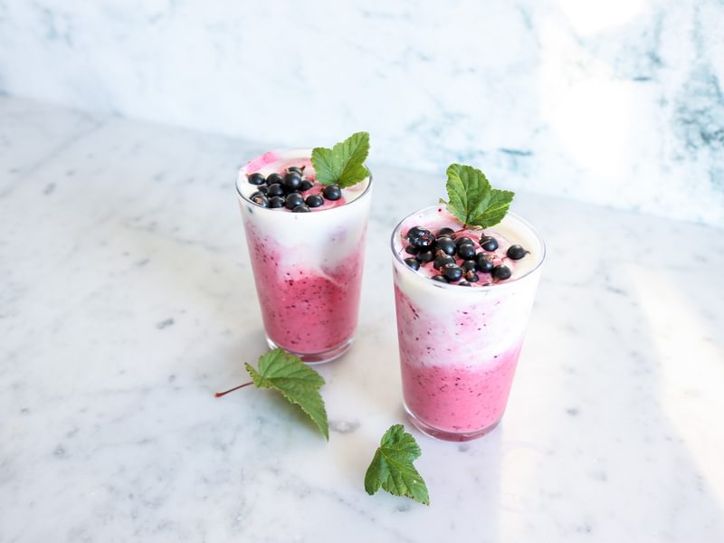 Mustaviinimarjasmoothie