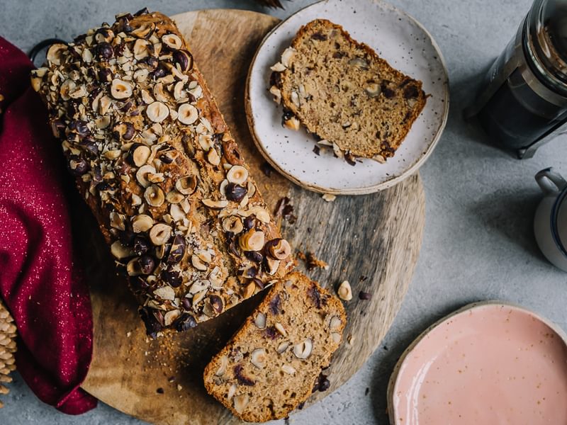 Pähkinäinen taatelikakku 2